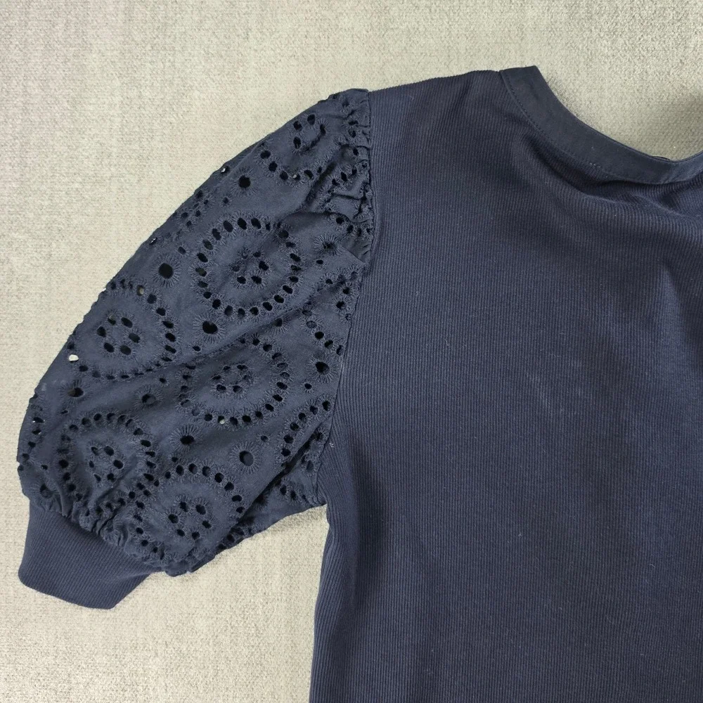 LOFT Henley Top Womens Medium Navy Blue Eyelet Lace Puff Sleeve Ribbed Knit‎